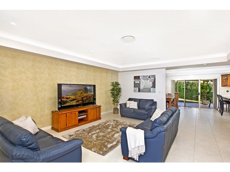 33 Featherwood Avenue, Cherrybrook NSW 2126