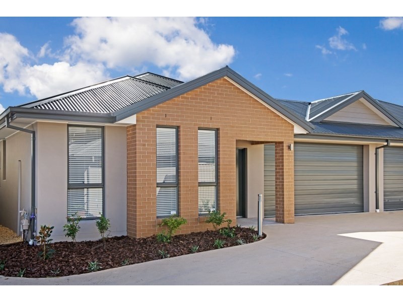 7/28 Rosebank Avenue, Dural NSW 2158