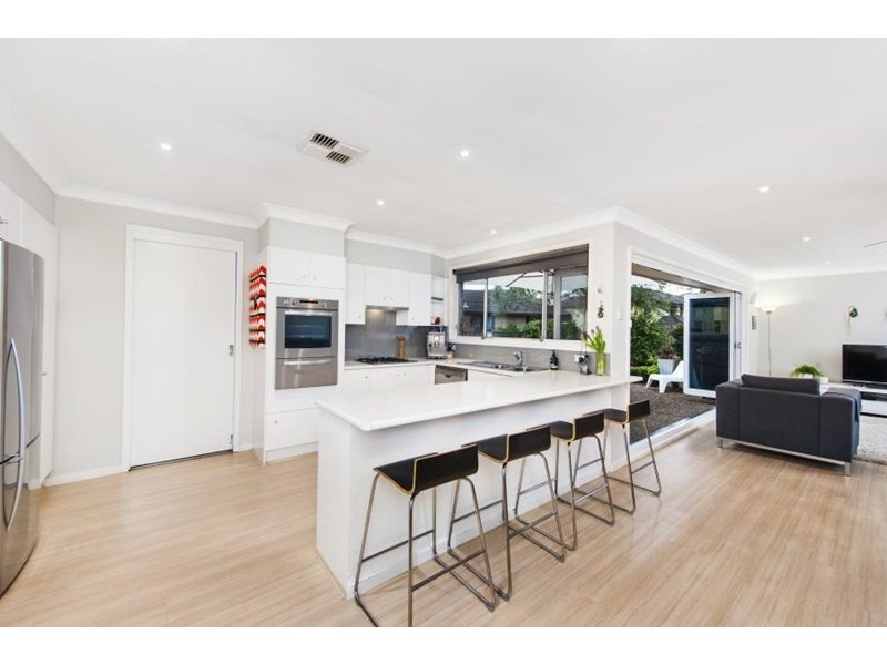 16 Featherwood Avenue, Cherrybrook NSW 2126