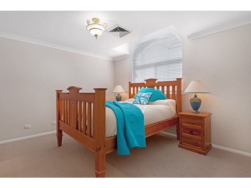 19 Fernbrook Place, Castle Hill NSW 2154