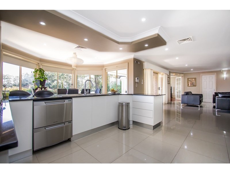 6 Williamtown Court, Glenhaven NSW 2156