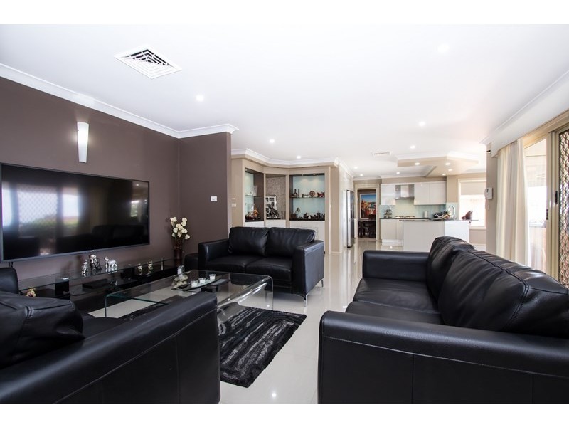 6 Williamtown Court, Glenhaven NSW 2156