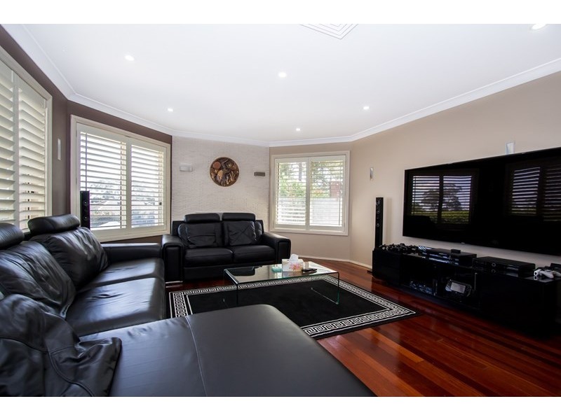 6 Williamtown Court, Glenhaven NSW 2156