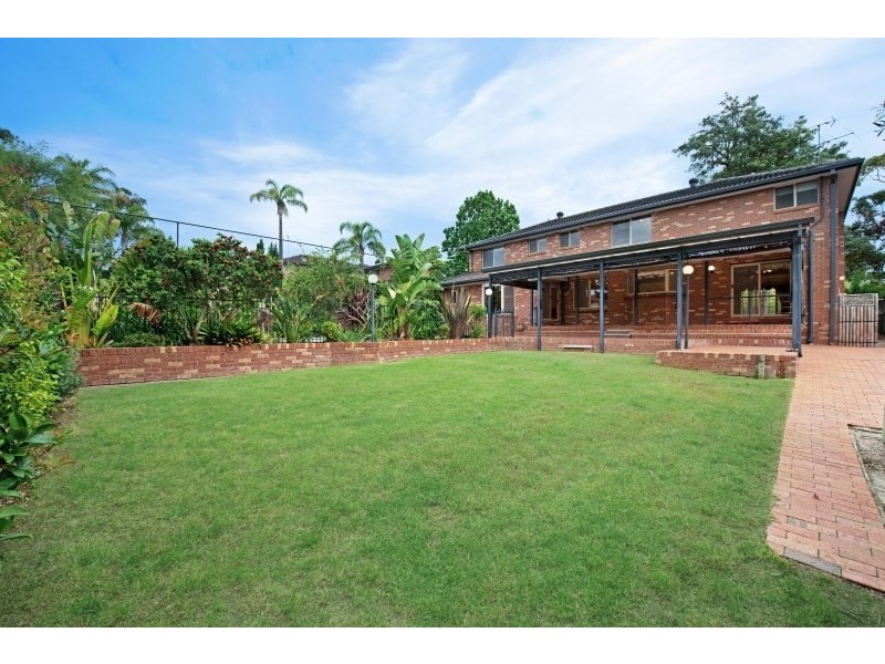 4 Booth Place, Cherrybrook NSW 2126