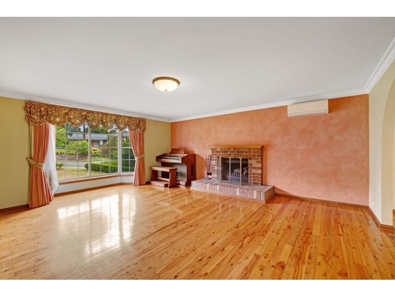 4 Booth Place, Cherrybrook NSW 2126