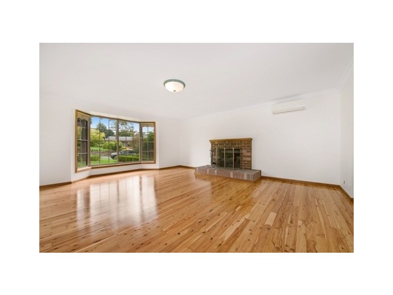 4 Booth Place, Cherrybrook NSW 2126