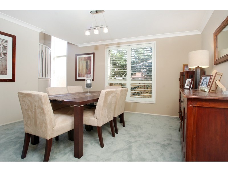 10 Francis Oakes Way, West Pennant Hills NSW 2125