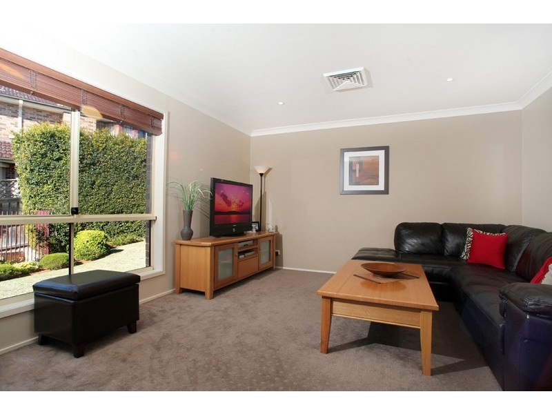 10 Francis Oakes Way, West Pennant Hills NSW 2125