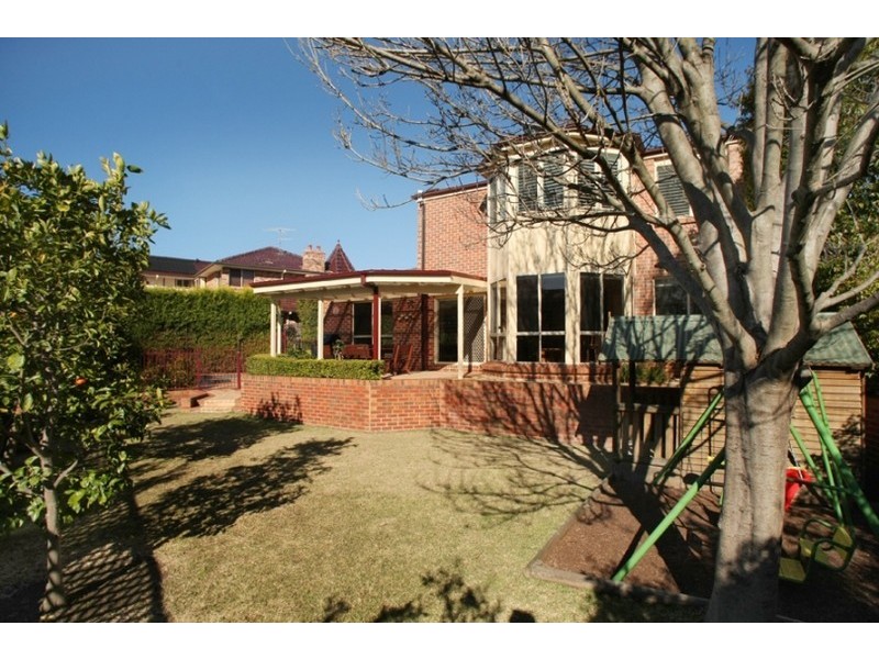 10 Francis Oakes Way, West Pennant Hills NSW 2125