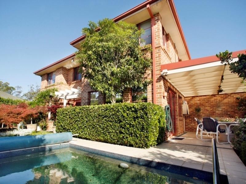 2 Sutton Green, West Pennant Hills NSW 2125