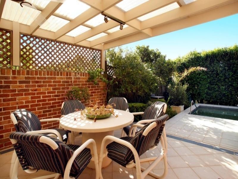 2 Sutton Green, West Pennant Hills NSW 2125