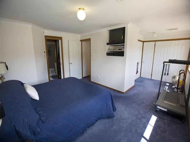8 Roslyn Place, Cherrybrook NSW 2126