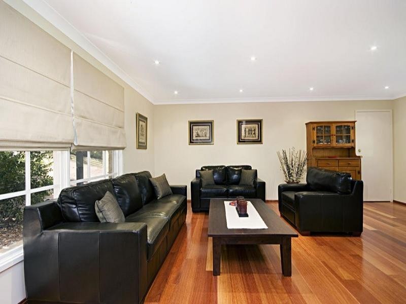 8 Sanctuary Point Road, West Pennant Hills NSW 2125