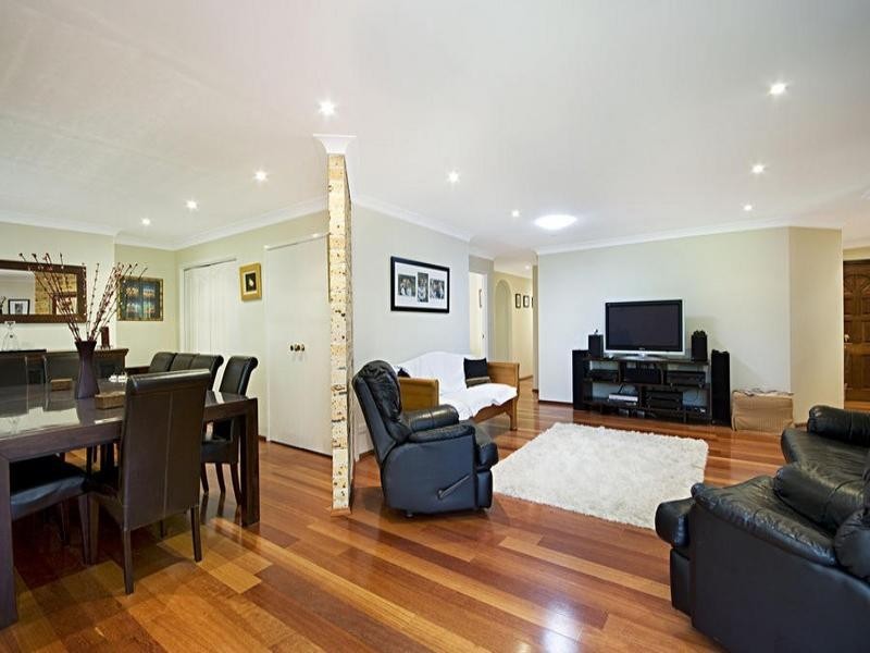 8 Sanctuary Point Road, West Pennant Hills NSW 2125