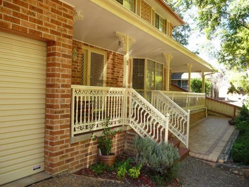 9 Dinmore Place, Castle Hill NSW 2154
