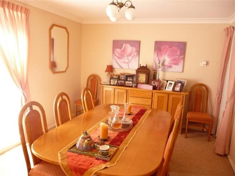 9 Dinmore Place, Cherrybrook NSW 2126
