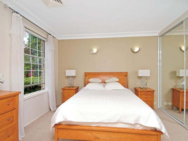 15 Parkhill Crescent, Cherrybrook NSW 2126