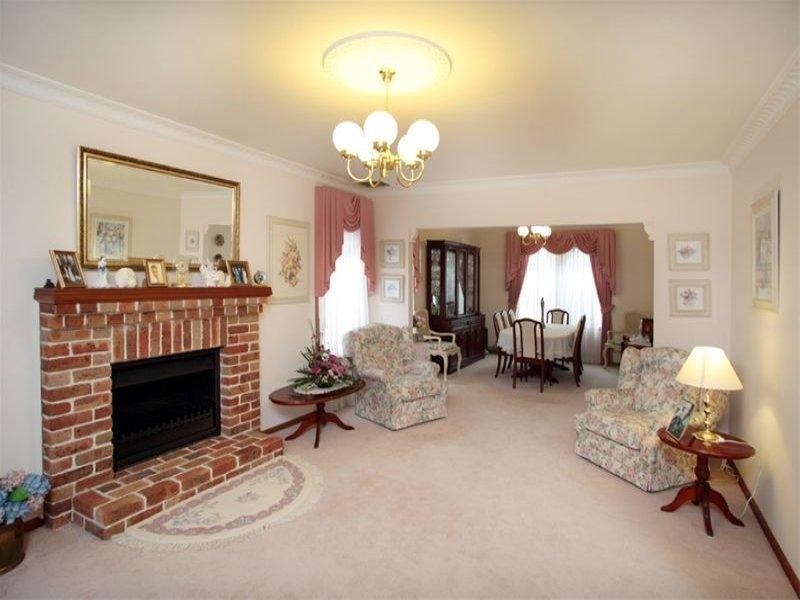 18 Fernbank Place, Cherrybrook NSW 2126