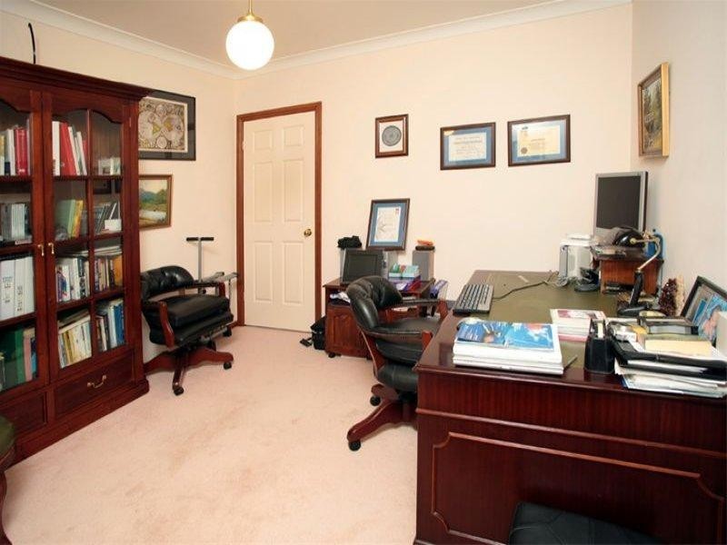 18 Fernbank Place, Cherrybrook NSW 2126