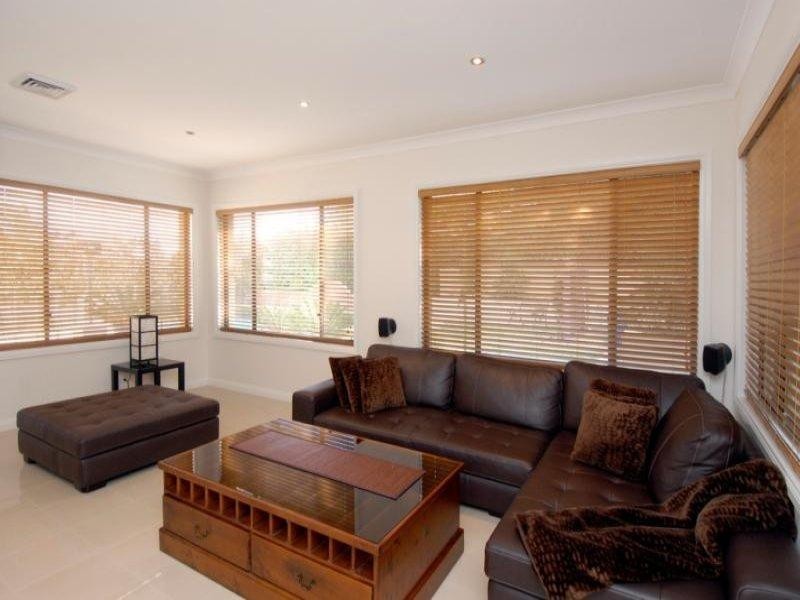 11 Carina Place, Castle Hill NSW 2154