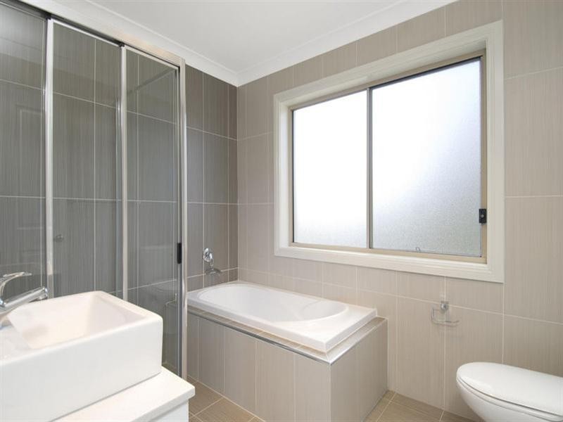 18 Pogson Drive, Cherrybrook NSW 2126