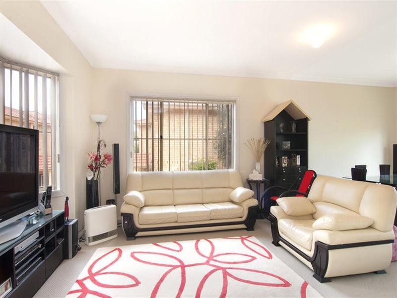 2/9 – 11 Brisbane Road, Castle Hill NSW 2154