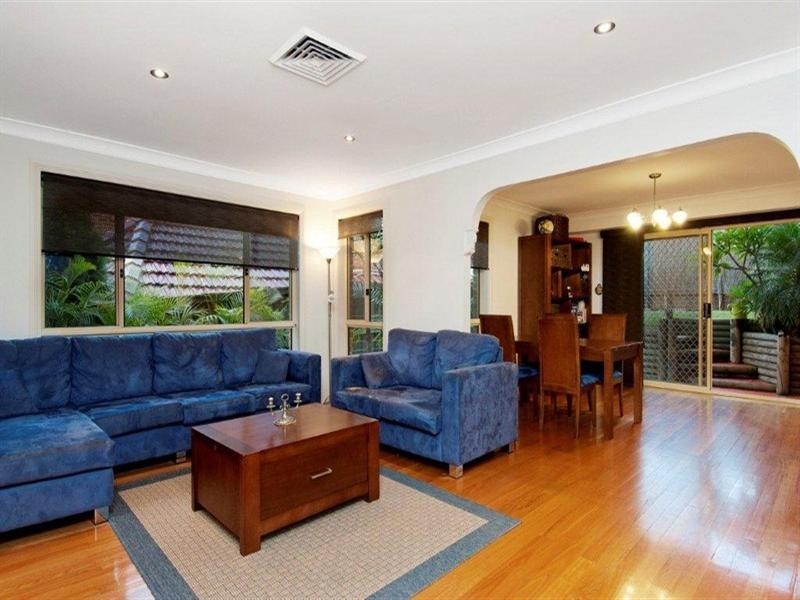 18 Jenner Road, Dural NSW 2158