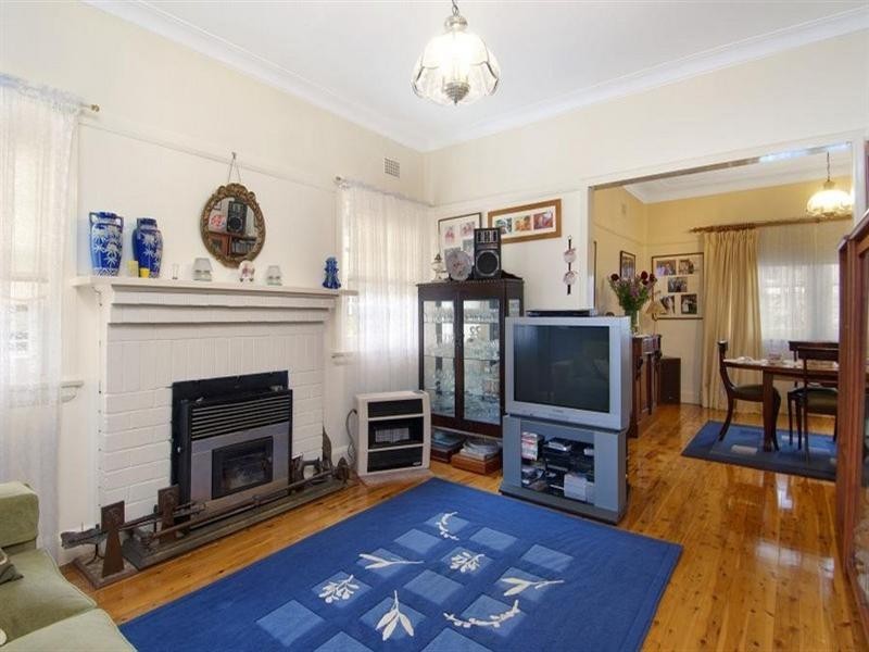 24 Aiken Road, West Pennant Hills NSW 2125