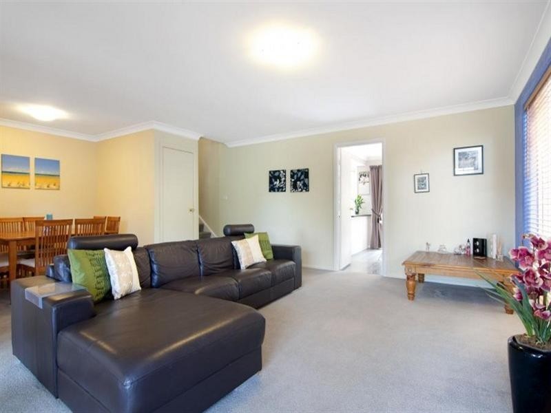 2/69 Jenner Road, Dural NSW 2158