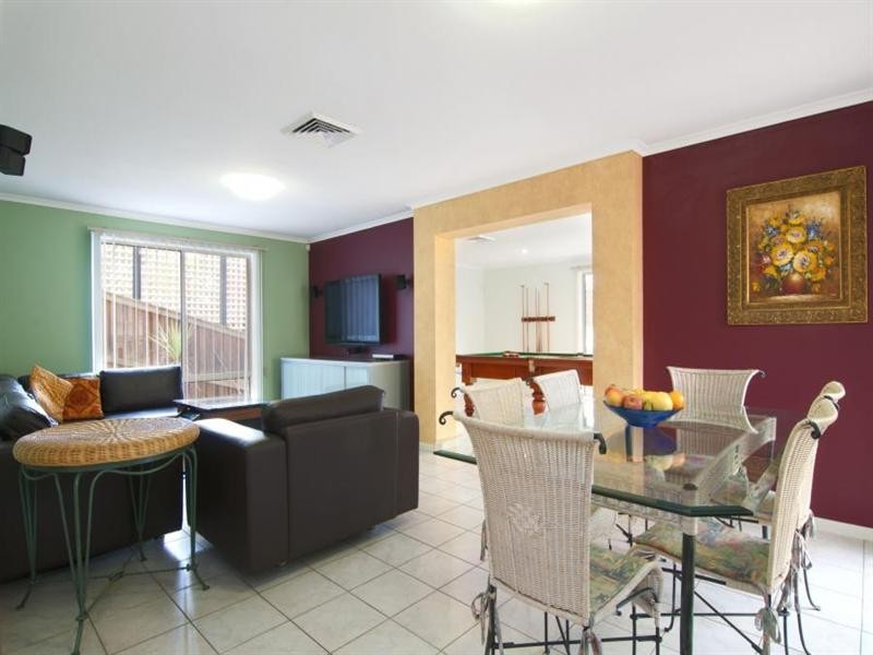 87 Ravensbourne Circuit, Dural NSW 2158