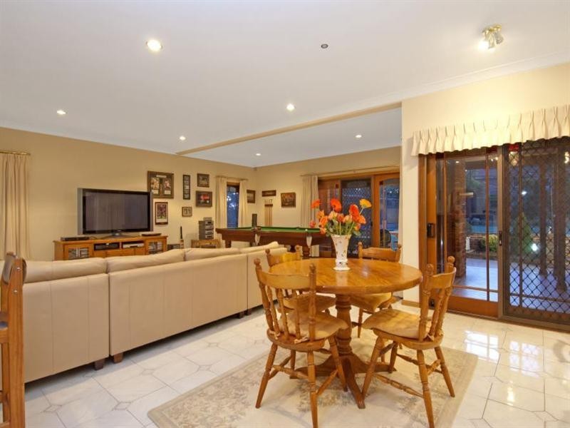 8 Glendale Grove, West Pennant Hills NSW 2125