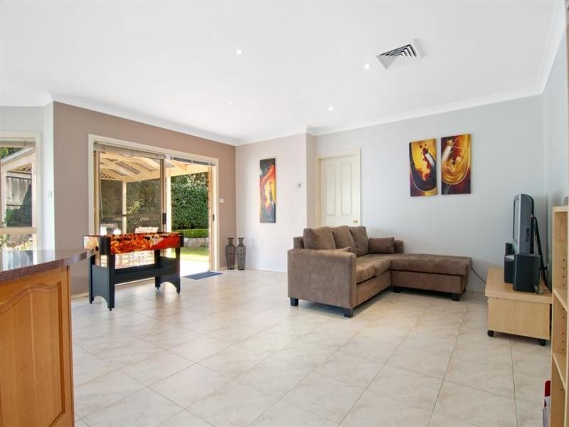 12 Dunraven Way, Cherrybrook NSW 2126