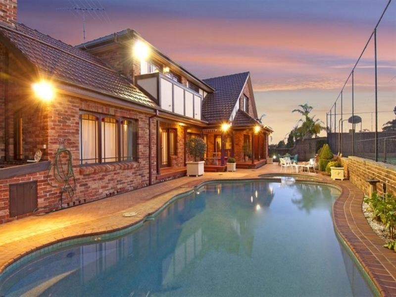 8 Glendale Grove, West Pennant Hills NSW 2125