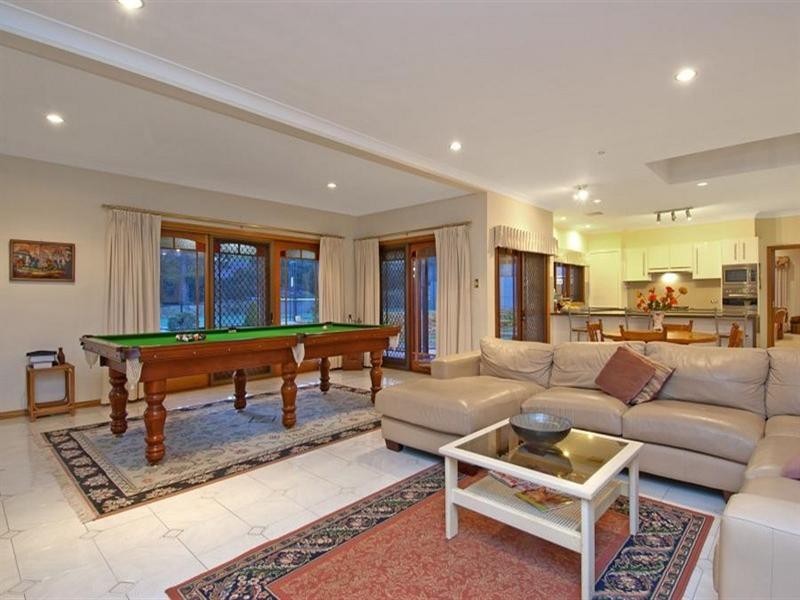 8 Glendale Grove, West Pennant Hills NSW 2125