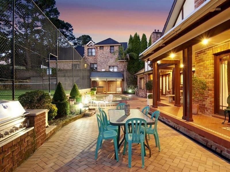 8 Glendale Grove, West Pennant Hills NSW 2125