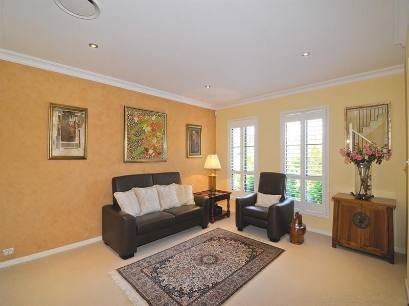 4 Clifton Place, Cherrybrook NSW 2126