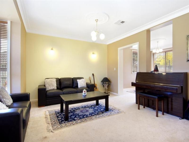 40 Oakhill Drive, Castle Hill NSW 2154