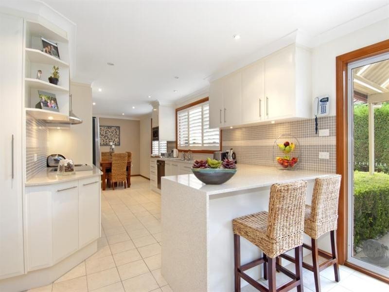 33 Longworth Crescent, Castle Hill NSW 2154