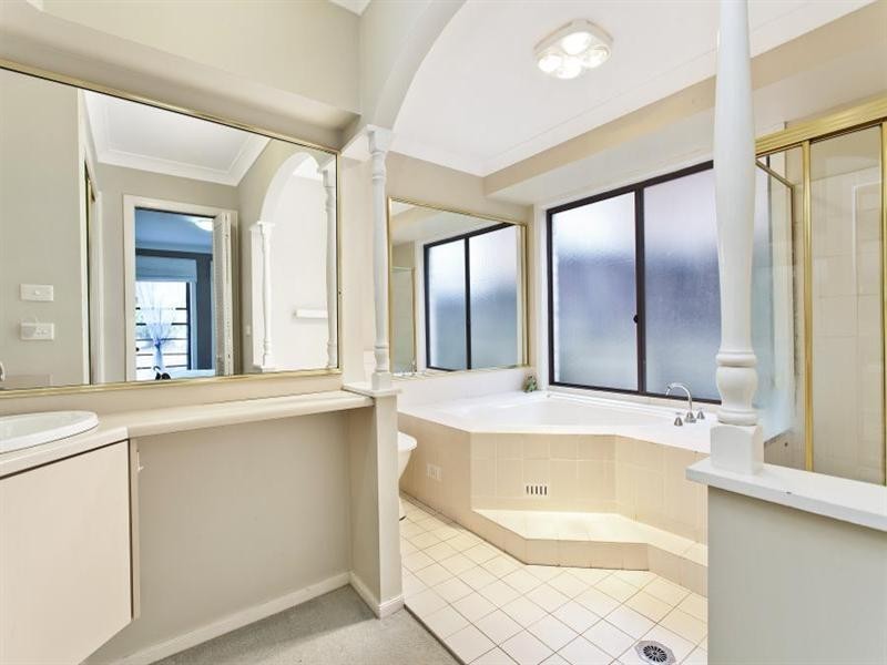 10 Forester Crescent, Cherrybrook NSW 2126