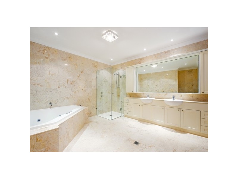 7 Doris Hirst Place, West Pennant Hills NSW 2125