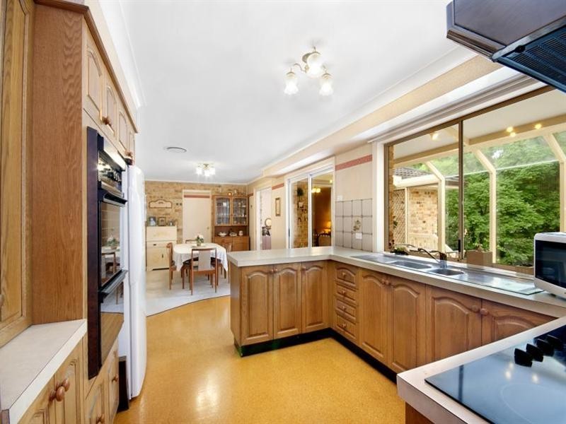 8 Brundy Close, West Pennant Hills NSW 2125