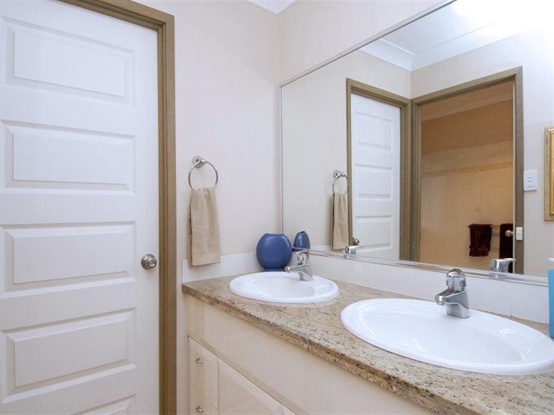 27 Wisteria Crescent, Cherrybrook NSW 2126