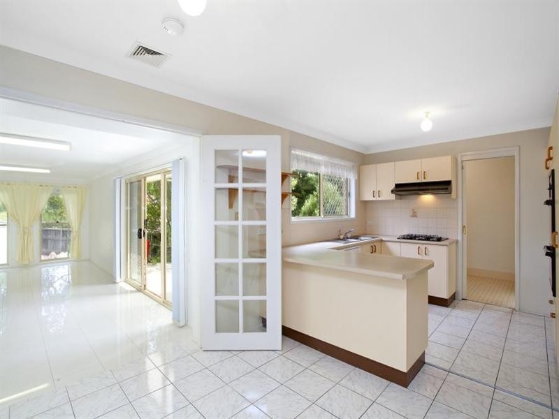 15 Rowena Place, Cherrybrook NSW 2126