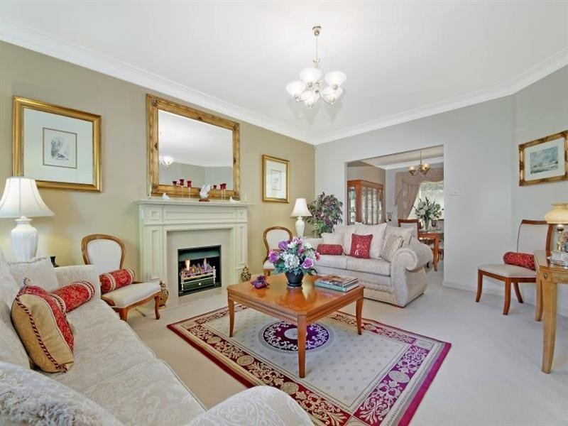 10 Clifton Place, Cherrybrook NSW 2126