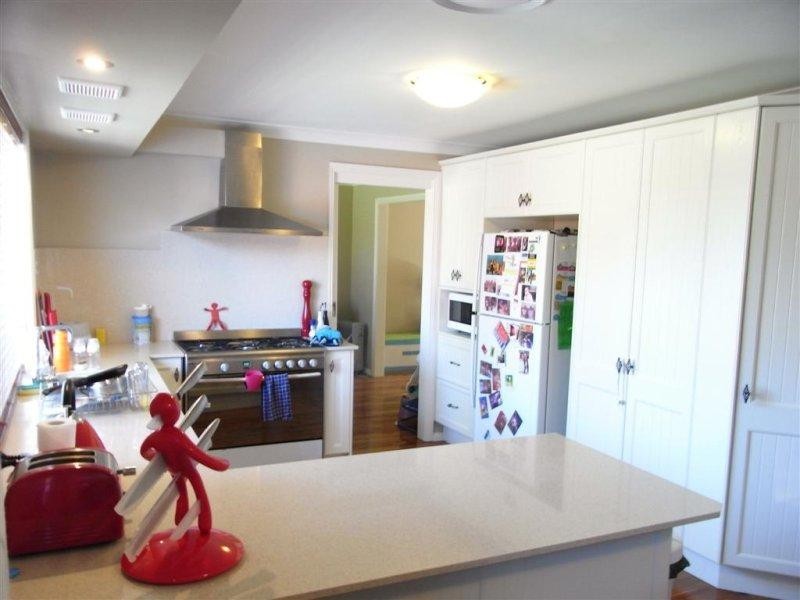 6 Sanctuary Point Road, West Pennant Hills NSW 2125