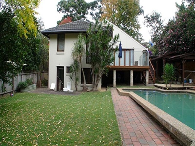16 Fairburn Avenue, West Pennant Hills NSW 2125