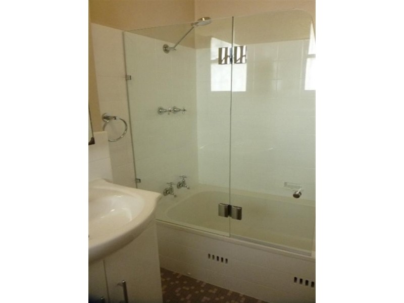 56 Anzac Parade, Kensington NSW 2033