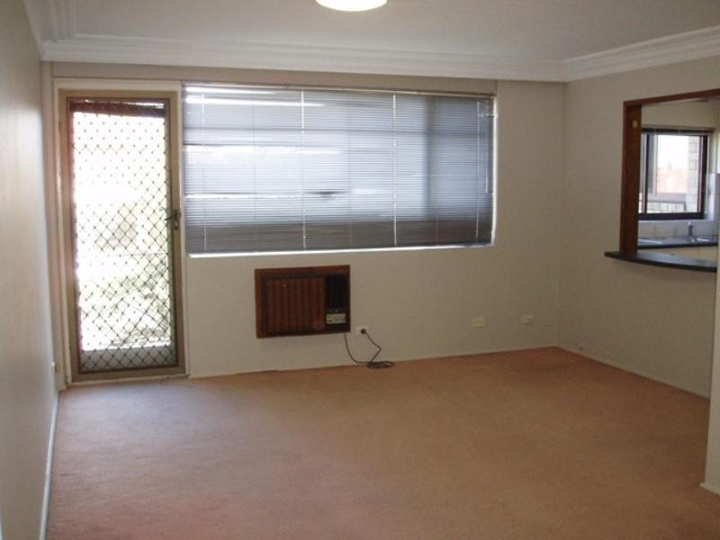 2 Maloney Street, Eastlakes NSW 2018