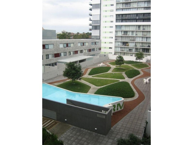 407/2 Hutchinson Wk, Zetland NSW 2017