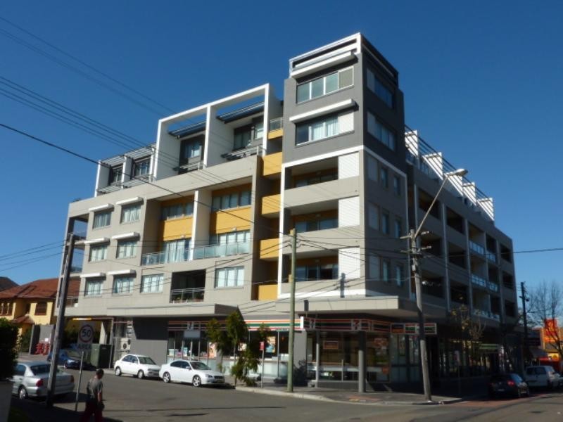 76 Anzac Parade, Kensington NSW 2033